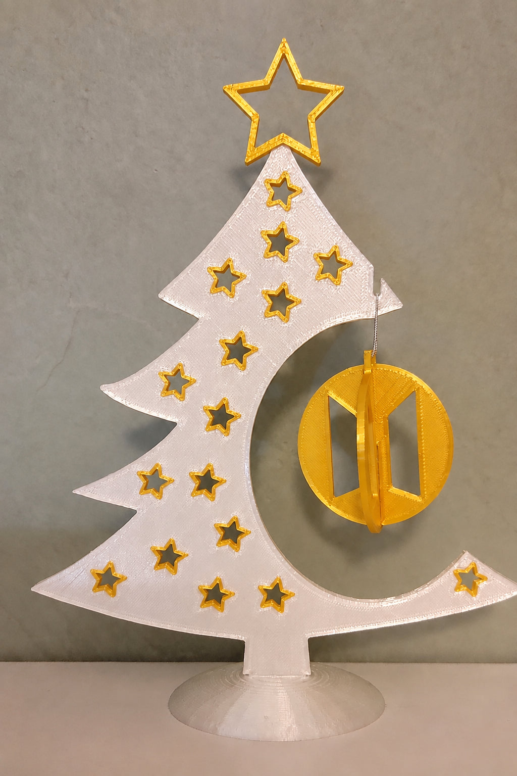 K-pop Inspired Christmas Tree