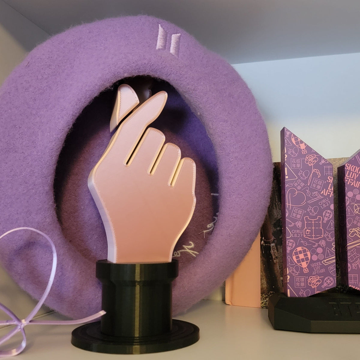 3D print Finger Heart K-Pop Style Headphone/Hat/Headband Stand