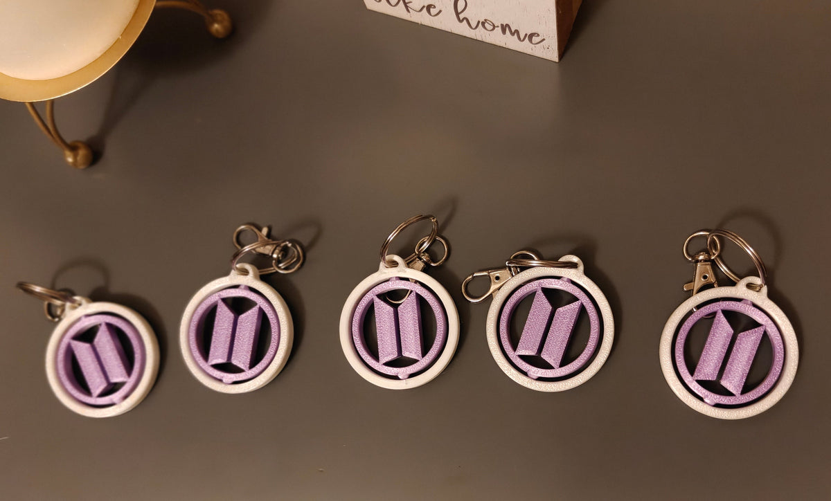 K-pop Inspired spinning fidget toy keychains